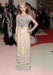 Kate Bosworth en la alfombra roja de la Gala Met 2016