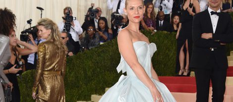 Claire Danes en la Gala del MET 2016 con un vestido de Zac Posen