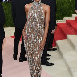 Ciara en la alfombra roja de la Gala Met 2016