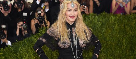 Madonna en la alfombra roja de la Gala Met 2016