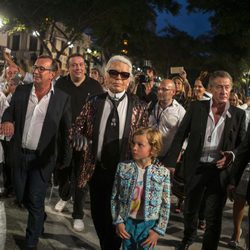 Karl Lagerfeld en el desfile de la colección Crucero 2017 de Chanel en Cuba