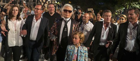 Karl Lagerfeld en el desfile de la colección Crucero 2017 de Chanel en Cuba