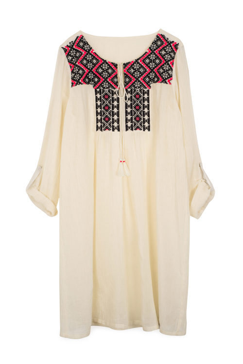 Vestido con bordado en el escote de la nueva colección verano 2016 de Indi&Cold