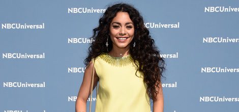Vanessa Hudgens con un dos piezas de Monique Lhuillier en los Upfronts 2016 de NBC