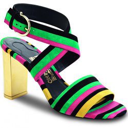 Sandalias de tacón con rayas de colores y correas de la colección otoño 2016 de Salvatore Ferragamo