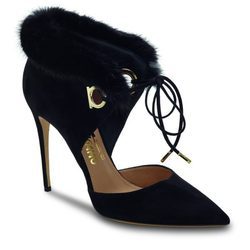 Stilettos negros con peluche de la colección otoño 2016 de Salvatore Ferragamo