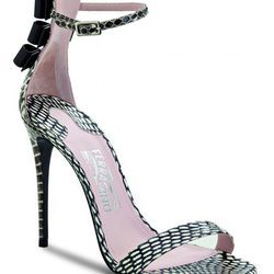 Sandalias de tacón en cuero estampado de la colección otoño 2016 de Salvatore Ferragamo