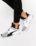 Zapatillas deportivas blancas y negras de la colaboración de Puma para ASOS