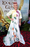 Pink en la premiere de 'Alicia a través del Espejo'