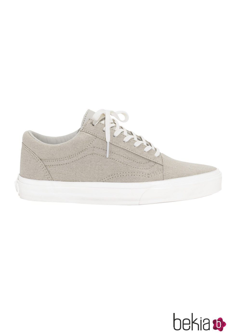 Modelo old School en lino beige de la colaboración entre Vans y & Other Stories