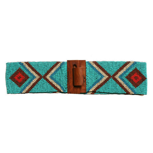 Cinturón en pedrería turquesa de la colección de verano 2016 de Lola Casademunt