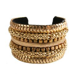 Brazalete dorado de la colección de verano 2016 de Lola Casademunt