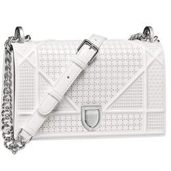 Micro-cannage blanco de la colección diorama de Dior 