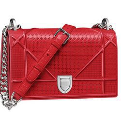 Micro-cannage rojo de la colección diorama de Dior 
