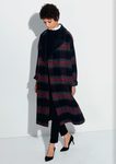 Abrigo de lana con rayas en gris, negro y rojo de la colección otoño/invierno 2016/2017 de Etam