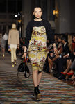 Vestido con estampado pictórico para la colección Crucero 2017 de Dior en Londres