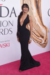 Naomi Campbell en la alfombra roja de los Premios CFDA Fashion 2016