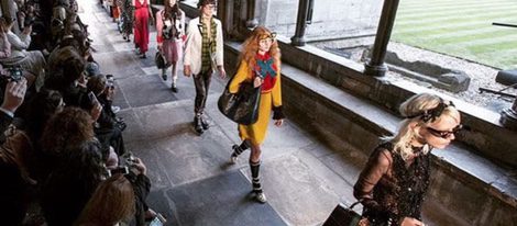 Carrusel desfilando para Gucci en el desfile Crucero 2017
