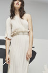 vestido en tono nude para la nueva colección Pre Fall 2016 de Uterqüe