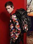 Eddie Redmayne posa para la nueva colección masculina de Otoño/Invierno 2016/2017 de Prada