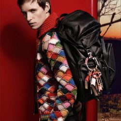 Eddie Redmayne posa para la nueva colección masculina de Otoño/Invierno 2016/2017 de Prada