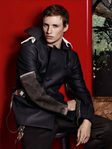 Eddie Redmayne cautivador para la nueva colección masculina de Otoño/Invierno 2016/2017 de Prada