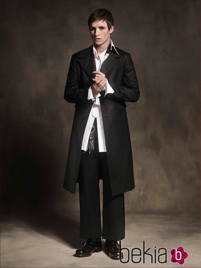 Eddie Redmayne sensual para la nueva colección masculina de Otoño/Invierno 2016/2017 de Prada