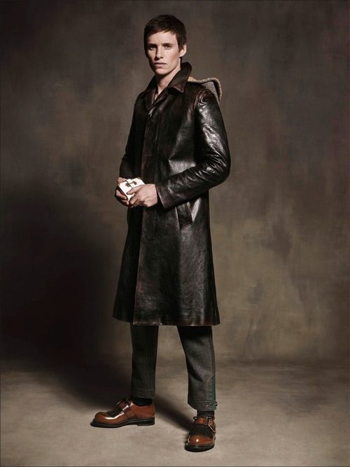 Eddie Redmayne posa sexy para la nueva colección masculina de Otoño/Invierno 2016/2017 de Prada