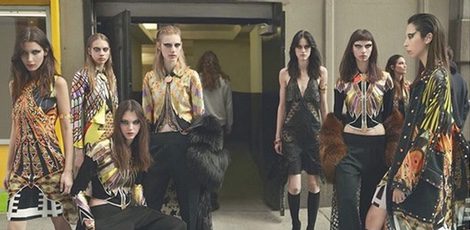 Bella Hadidi en la campaña otoño/invierno 2016/2017 de Givenchy
