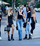 Kendall Jenner, Hailey Baldwin y Gigi Hadid con un total look casual
