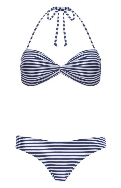 Bikini a rayas azul marino de la temporada de verano 2016 de Primark