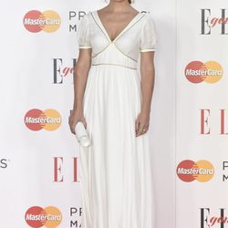 Patricia Conde con un vestido blanco roto durante los premios Elle Gourmet 2016