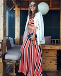 Paula Echevarría con un vestido a rayas de Dolores Promesas