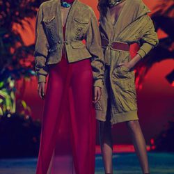 Conjunto de ante y tonos en fucsia para la nueva colección SS17 de Balmain