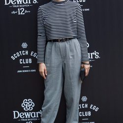 Bimba Bosé con un total look working girl