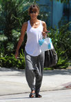Halle Berry con un look sport