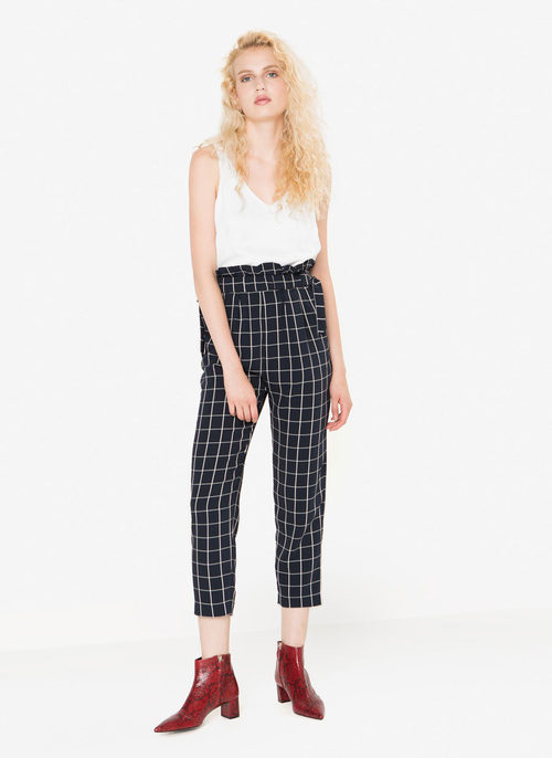Pantalón high waist print y top blanco de la nueva colección otoño/invierno 2016 de Uterqüe