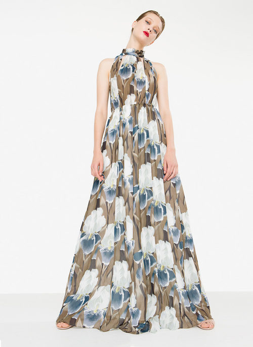 Vestido extra largo y high neck print floral de la nueva colección otoño/invierno 2016 de Uterqüe