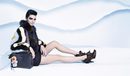 Kendall Jenner con abrigo bisón tricolor de la nueva colección 2016 de Fendi