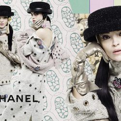 Modelos posando para  la nueva campaña de otoño/invierno 2016 de Chanel