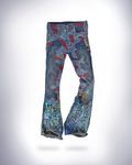 Vaqueros donados por Elle Macpherson para 'Jeans for refugees'