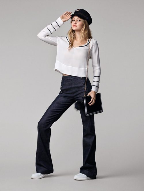 Gigi Hadid con un look diseñado por ella para Tommy Hilfiger otoño/invierno 2016/2017