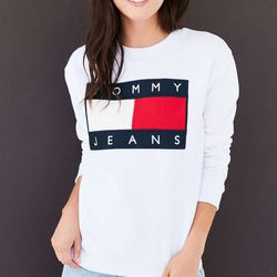 Sudadera de Tommy Jeans para Urban Outfitters