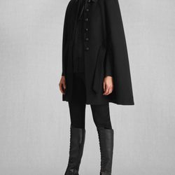 Abrigo de capa de Liv Tyler para Belstaff otoño/invierno 2016/2017