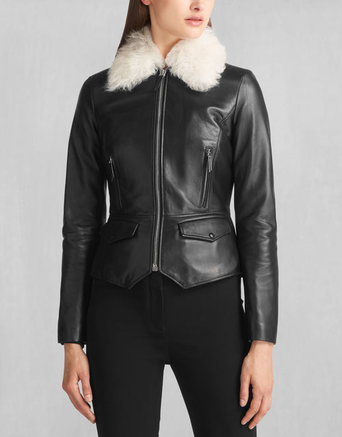 Chaqueta de cuero de Liv Tyler para Belstaff otoño/invierno 2016/2017