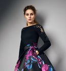 Olivia Palermo con una falda de Coast otoño/invierno 2016/2017