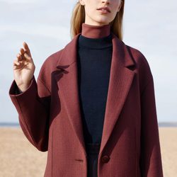 Abrigo de paño burdeos de COS otoño/invierno 2016/2017