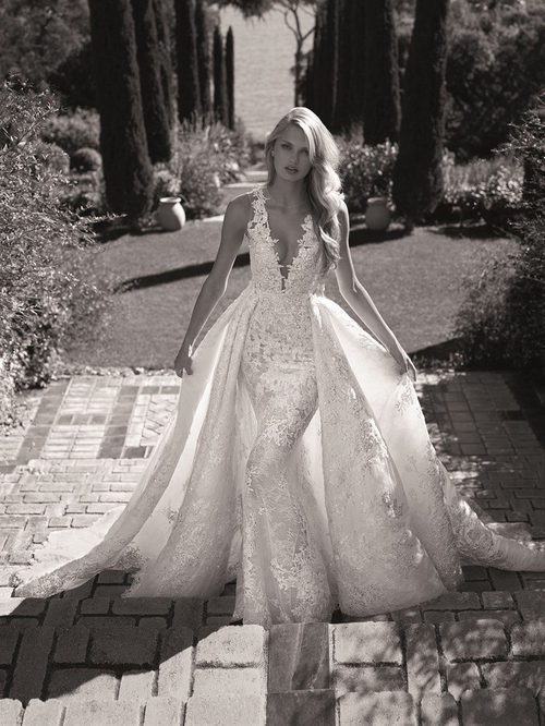 Romee Strijd con un vestido de Pronovias colección 2017