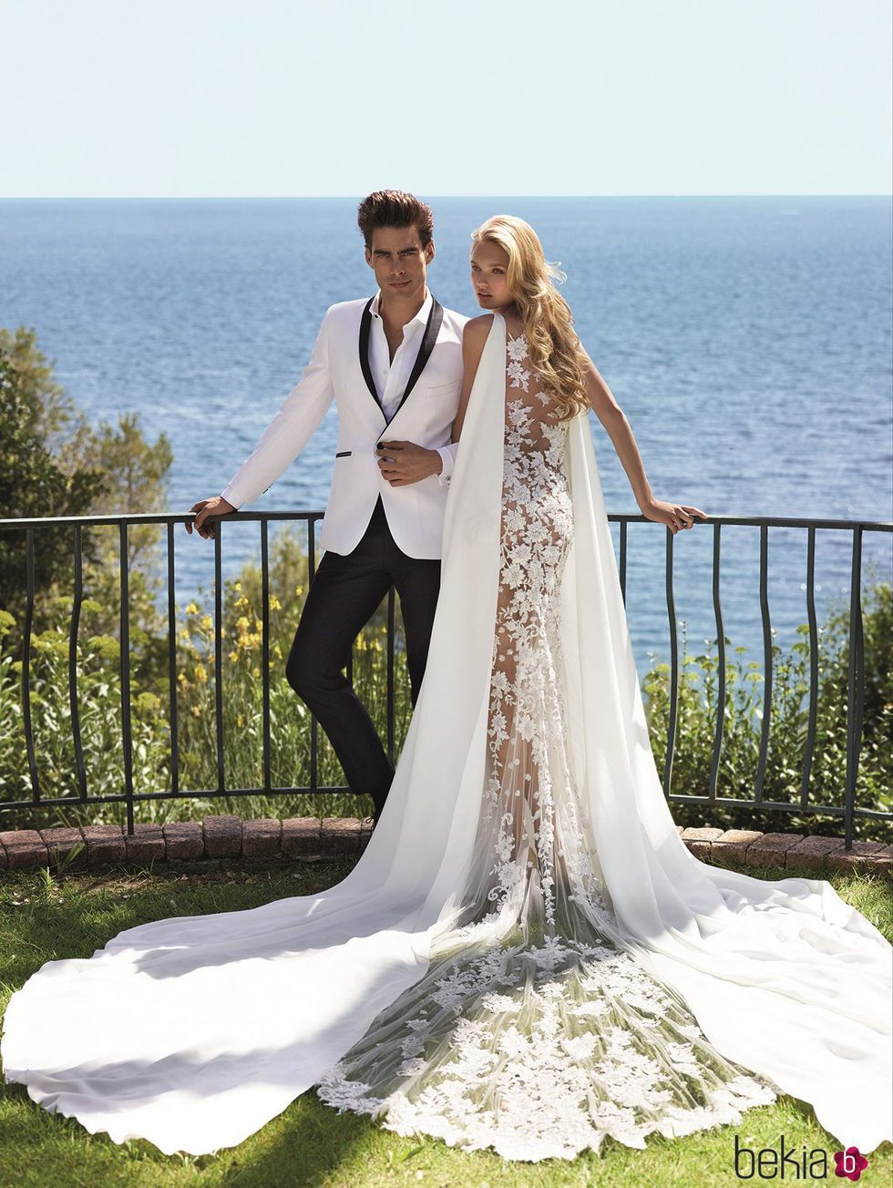 Jon Kortajarena y Romee Strijd en la campaña 2017 de Pronovias