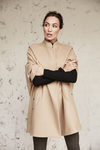 Nieves Álvarez con un abrigo color camel de Trucco otoño/invierno 2016/2017